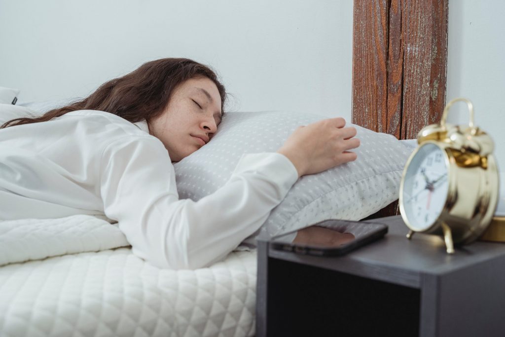 9 tips om uitgerust wakker te worden